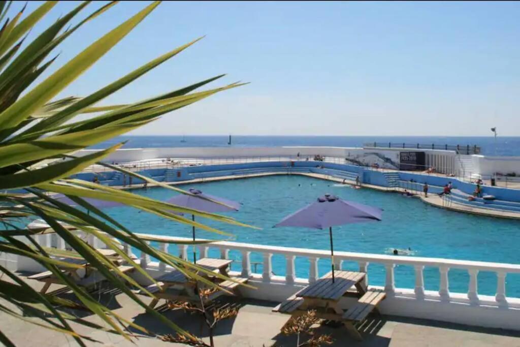 Bright 2 Bedroom Apartment Near Seafront Central بينزانس المظهر الخارجي الصورة